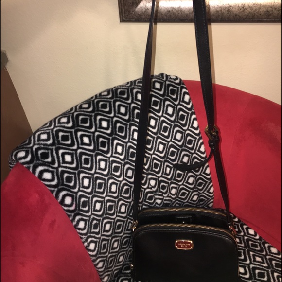 MICHAEL KORS crossbody black purse - Picture 5 of 8